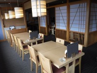 Medium_030 レストラン熊八店内